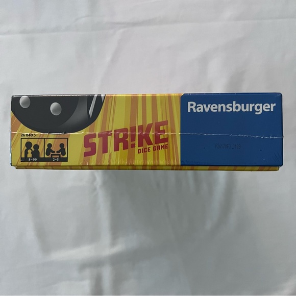 Ravensburger STRIKE dice game ages 8+, 2-5 players NEW in box - Picture 4 of 7